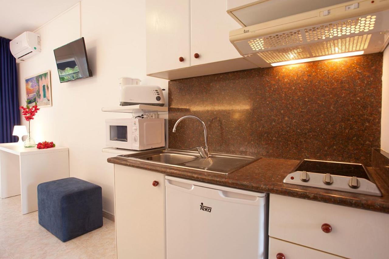 Apartamentos Cala Murada Minigolf Extérieur photo