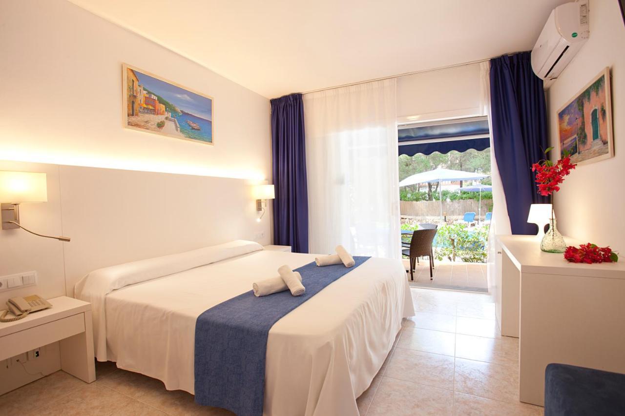 Apartamentos Cala Murada Minigolf Extérieur photo