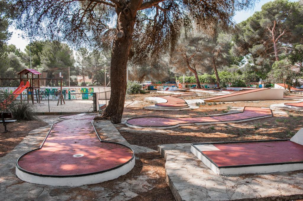 Apartamentos Cala Murada Minigolf Extérieur photo
