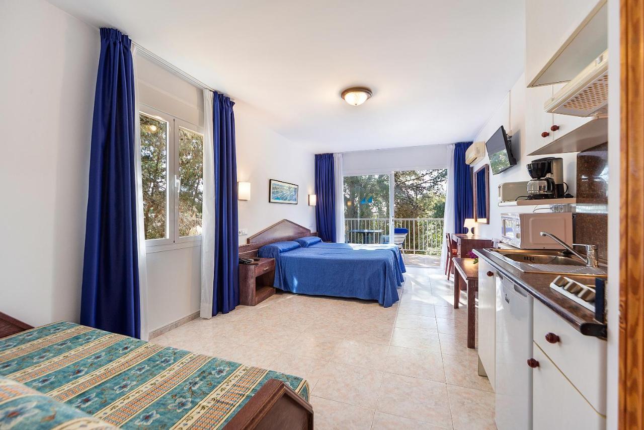 Apartamentos Cala Murada Minigolf Extérieur photo